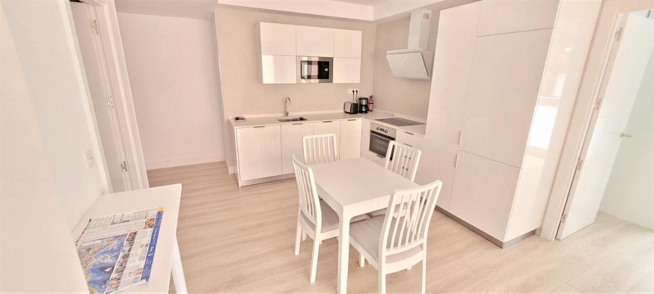 Cozy White In Appartement
