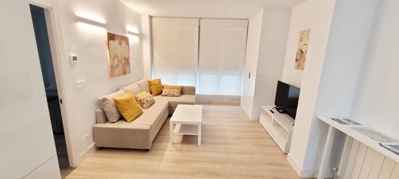Apartment Cozy White In *
